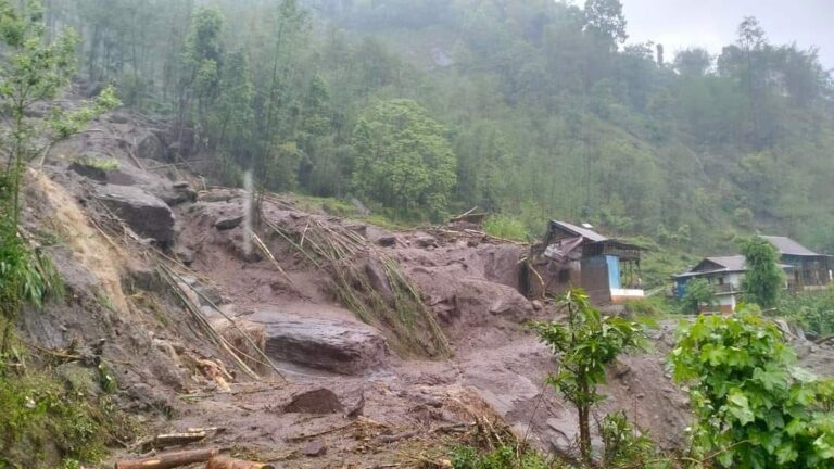 पहिरोले घर पुर्दा ताप्लेजुङमा एकै परिवारका चार जनाको मृत्यु, दुई घाइते