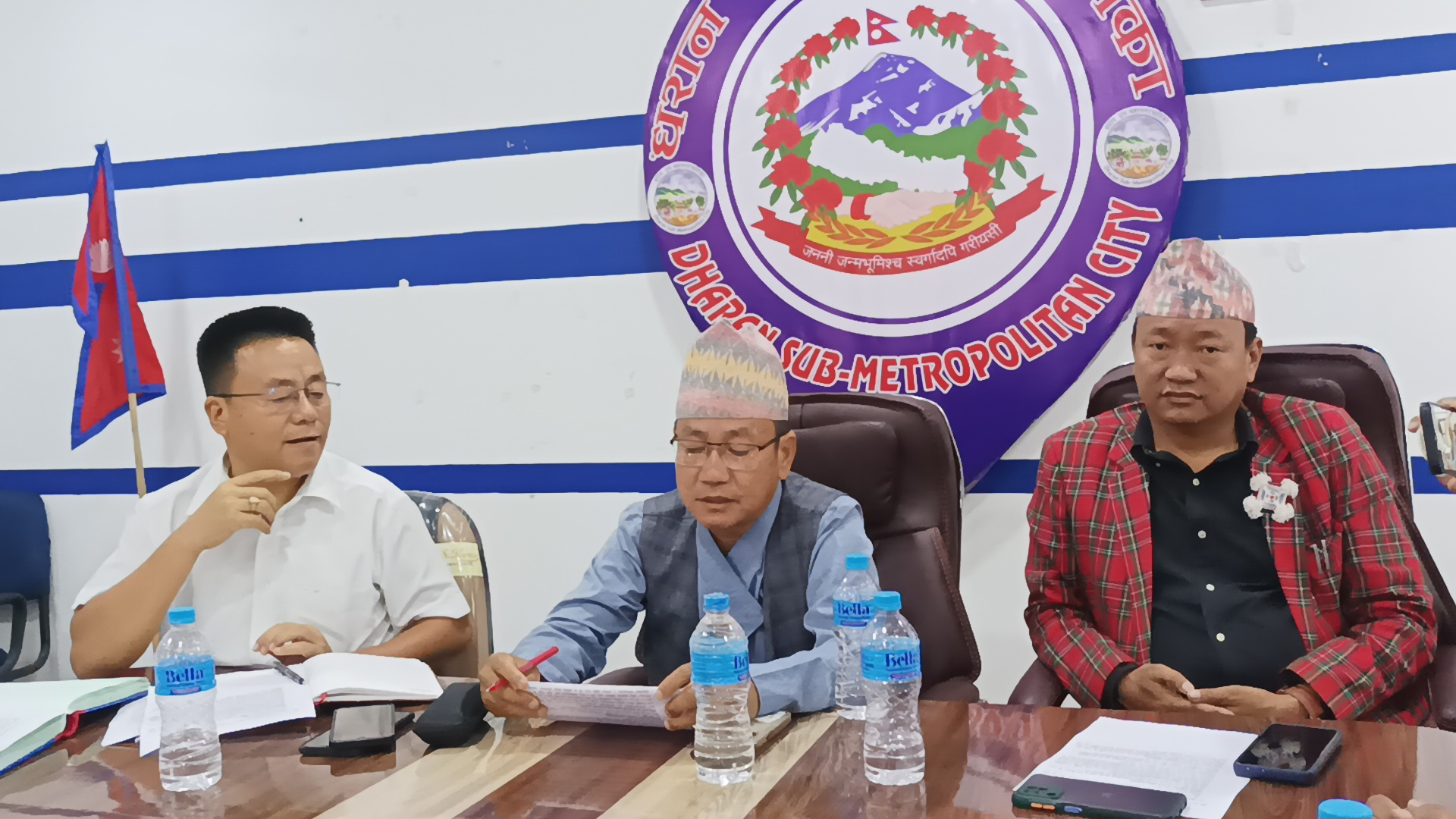 धरानले ल्यायो १ अर्ब ८९ करोड ४३ लाखको बजेट, करारका कर्मचारीलाई गोल्डेन ह्याण्डसेक दिएर विदा गर्ने बाटो खुल्यो