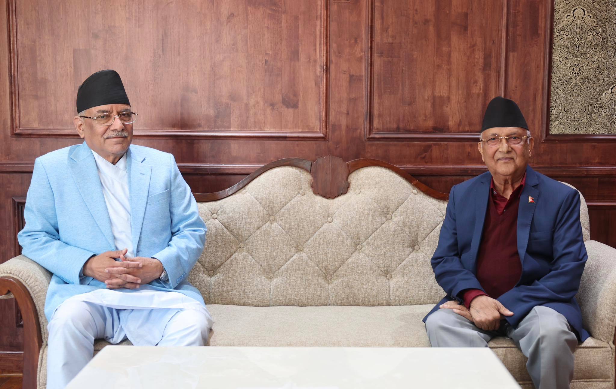 राजिनामा दिन प्रचण्डलाई ओलीको आग्रह