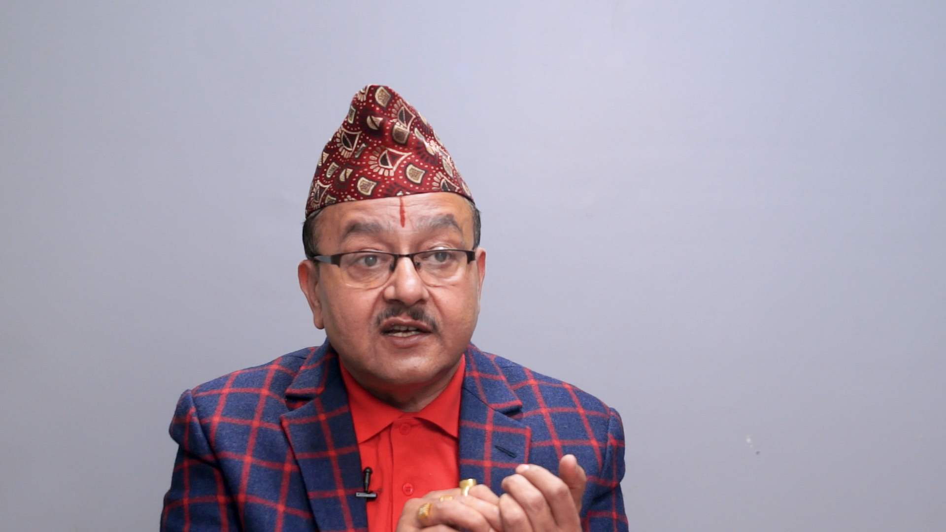 ज्योतिष डा.अधिकारीको खुलासा : देउवा प्रधानमन्त्री बन्दैनन्, संविधान संशोधन हुन्छ