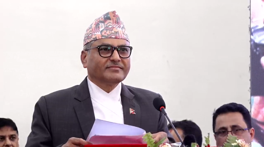 कर्जा विस्तार हुनेगरी सजगता साथ लचिलो मौद्रिक नीति ल्यायौँः गभर्नर