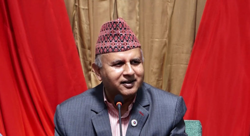 दीर्घकालीन असर पर्ने निर्णय नगर्न प्रधानमन्त्रीलाई एमालेको आग्रह