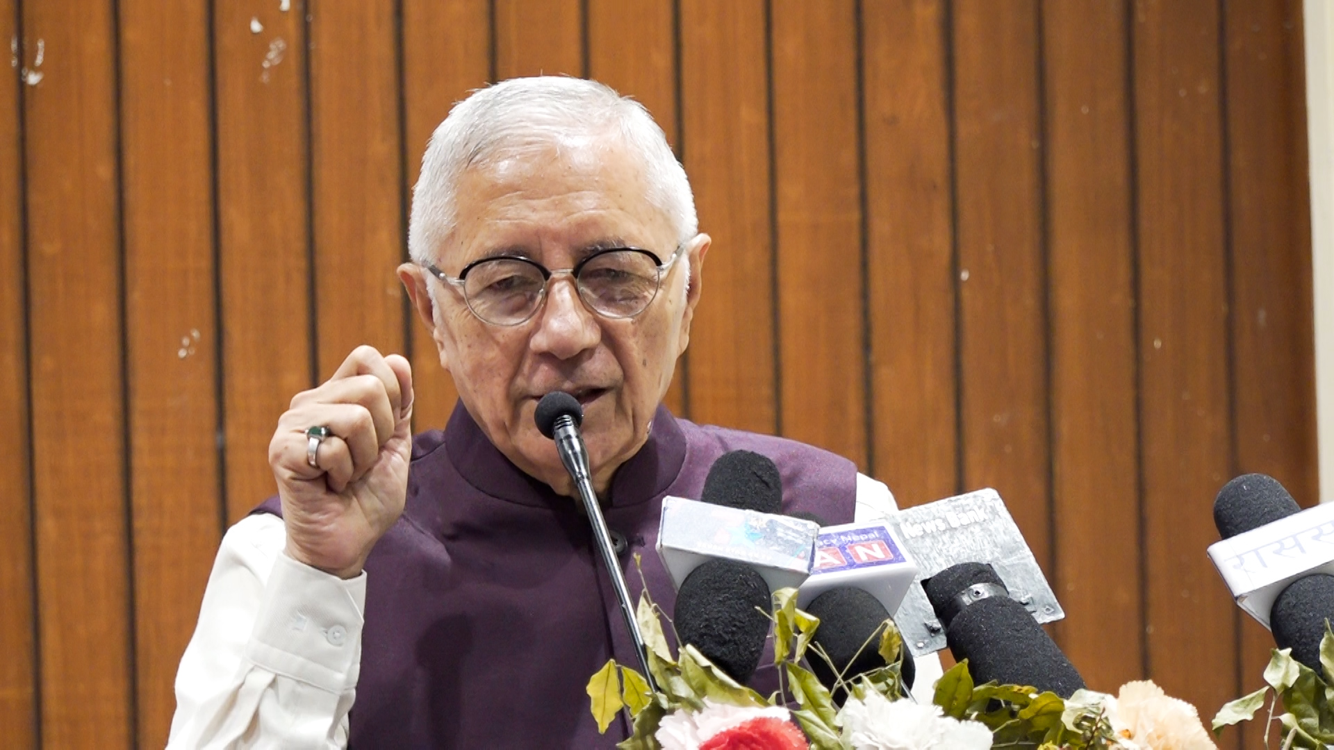 एमालेसँगको सहकार्यलाइ लिएर अहिले नै खुशी हुने अवस्था छैन् ः डा.कोइराला