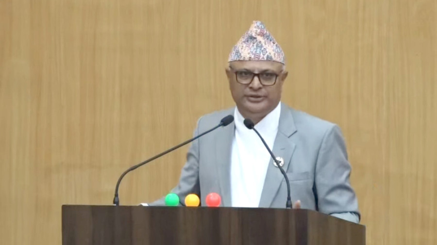 मातृभाषासँगै अङ्ग्रेजी सिक्नु जरूरी छ: मुख्यमन्त्री कार्की