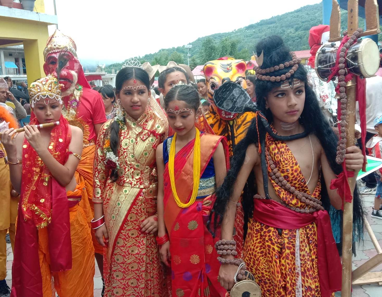 मङ्गलवारे बजारमा निकालियो रोपाइँ जात्रा (फोटो फिचर)