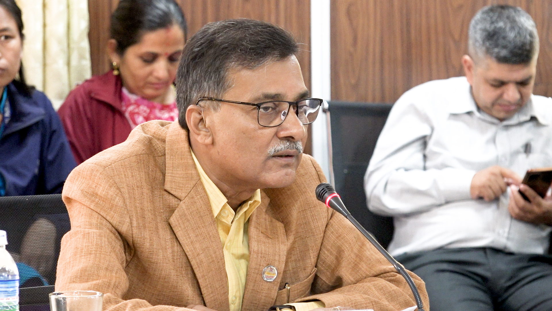 ‘संसद बिजनेसविहीन भयो, विधेयकहरु चाँडो टुंगो लगाउनुपर्छ’