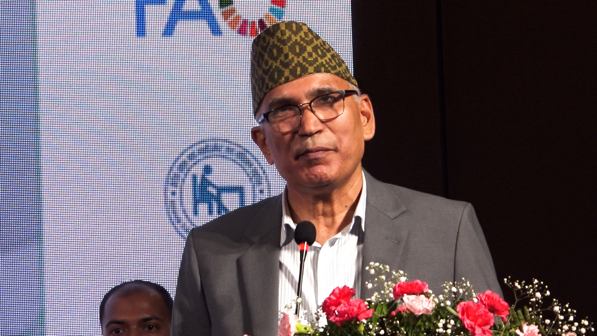 युवाहरुका लागि स्टार्ट अप कार्यक्रम सुरु गर्नुपर्छः अर्थमन्त्री पौडेल