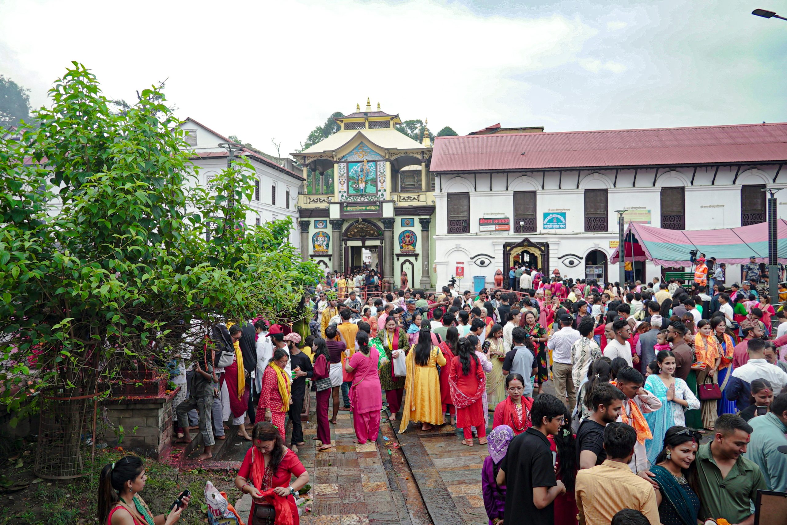१ लाख बढीले गरे पशुपतिनाथको दर्शन