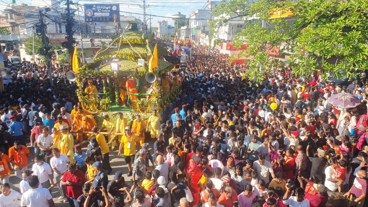 तस्बिरमा हेर्नुहोस् विराटनगरको रथयात्रा (फोटो फिचर)