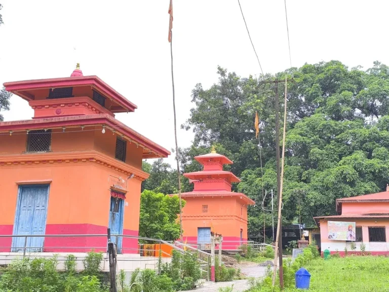 मर्मत सम्भारको अभावमा जीर्ण बन्दै चतराधामस्थित औलिया मठ