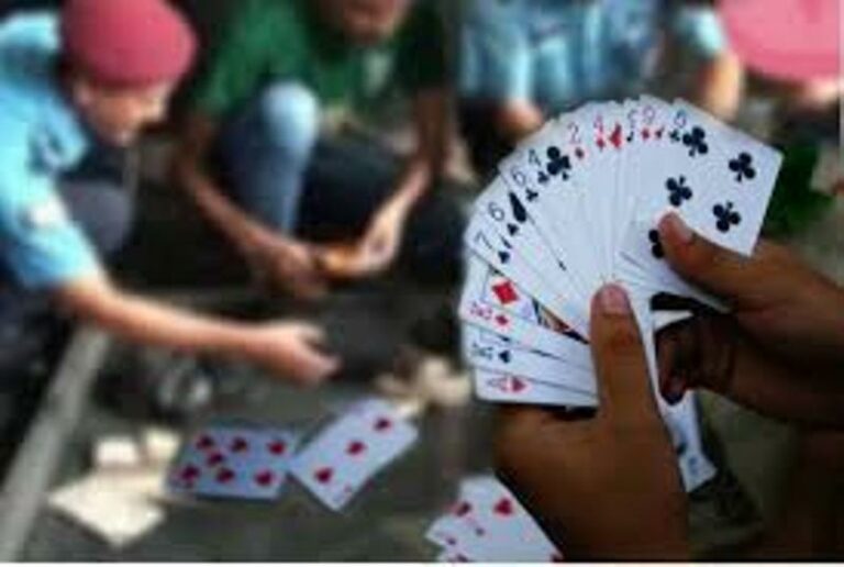 भक्तपुरबाट १६ जना जुवाडे पक्राउ