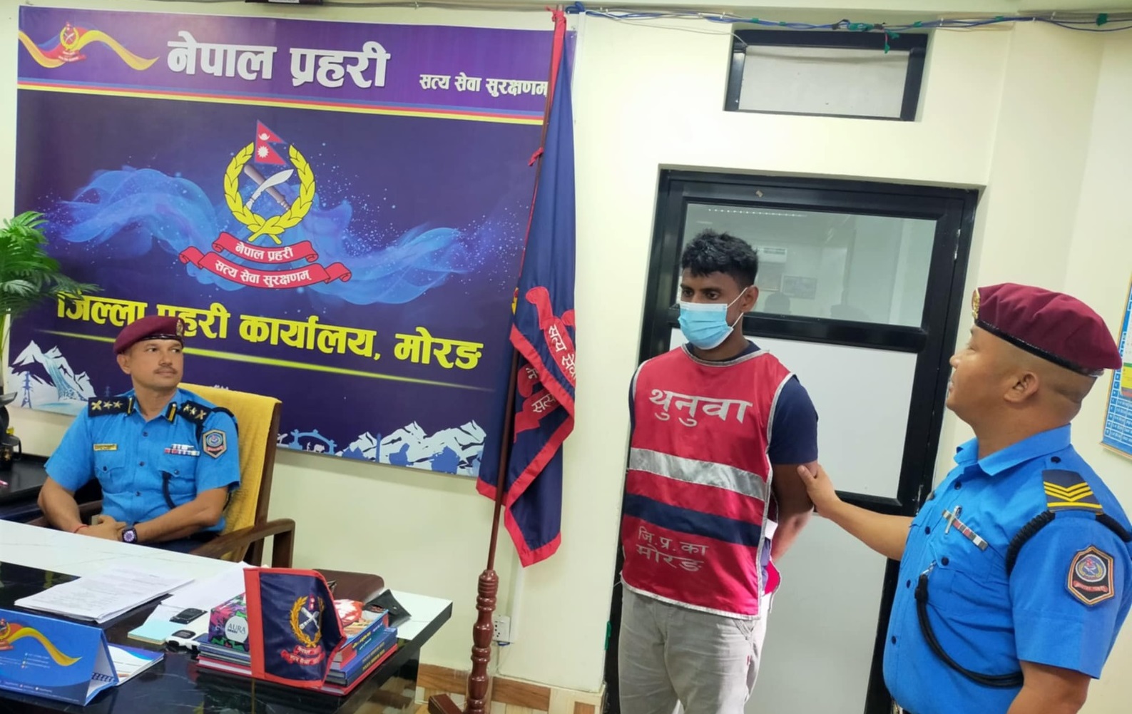 मोरङमा अस्पतालबाटै भागेका कैदीलाई पक्राउ गरी सार्वजनिक, कारागारमै हुँदा पीडितसँग नियमित सम्पर्क