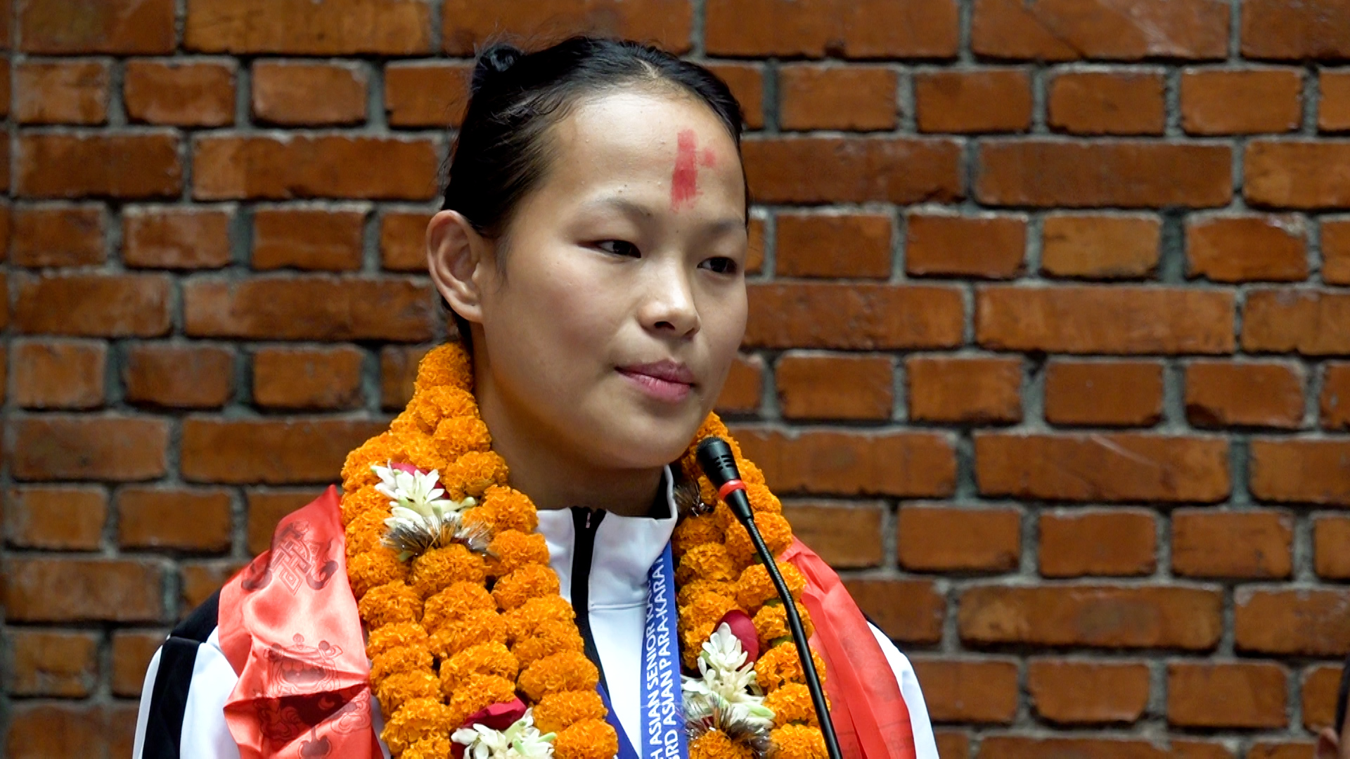 ऐतिहासिक पदक विजेता एरिका गुरुङ स्वदेश फिर्ता