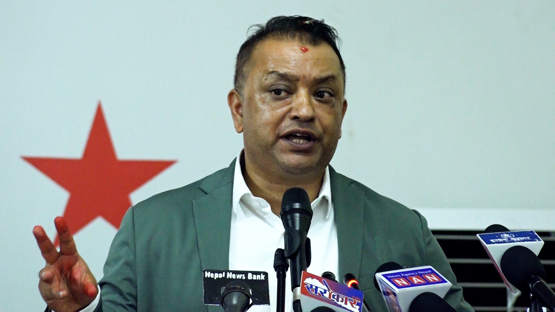 देशका विद्यमान समस्या हल गर्ने सबैभन्दा ठूलो जिम्मेवारी कांग्रेसले लिनुपर्छ’