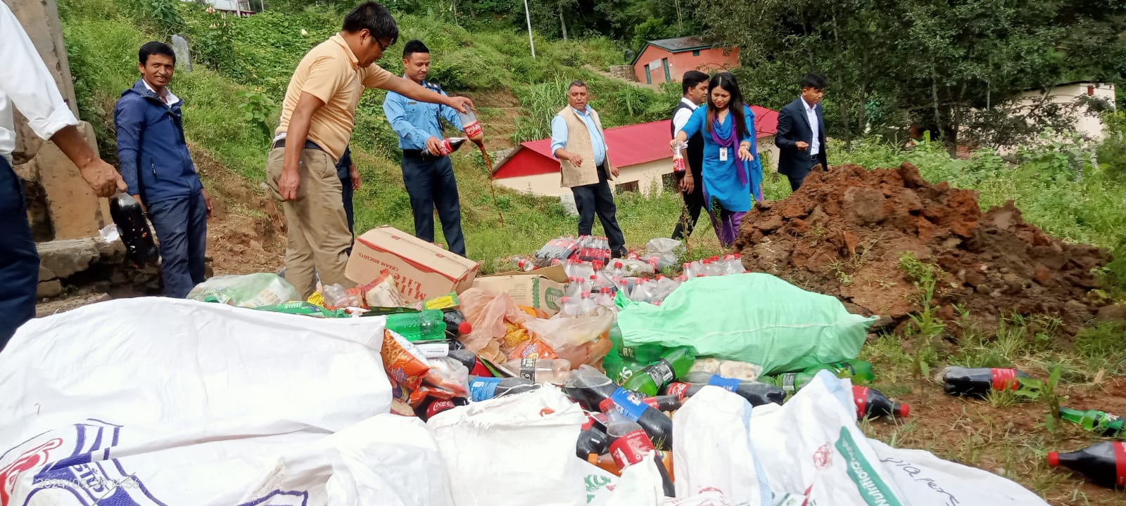 भोजपुरमा बजार अनुमगन गर्दा दुई लाखका सामान बरामद