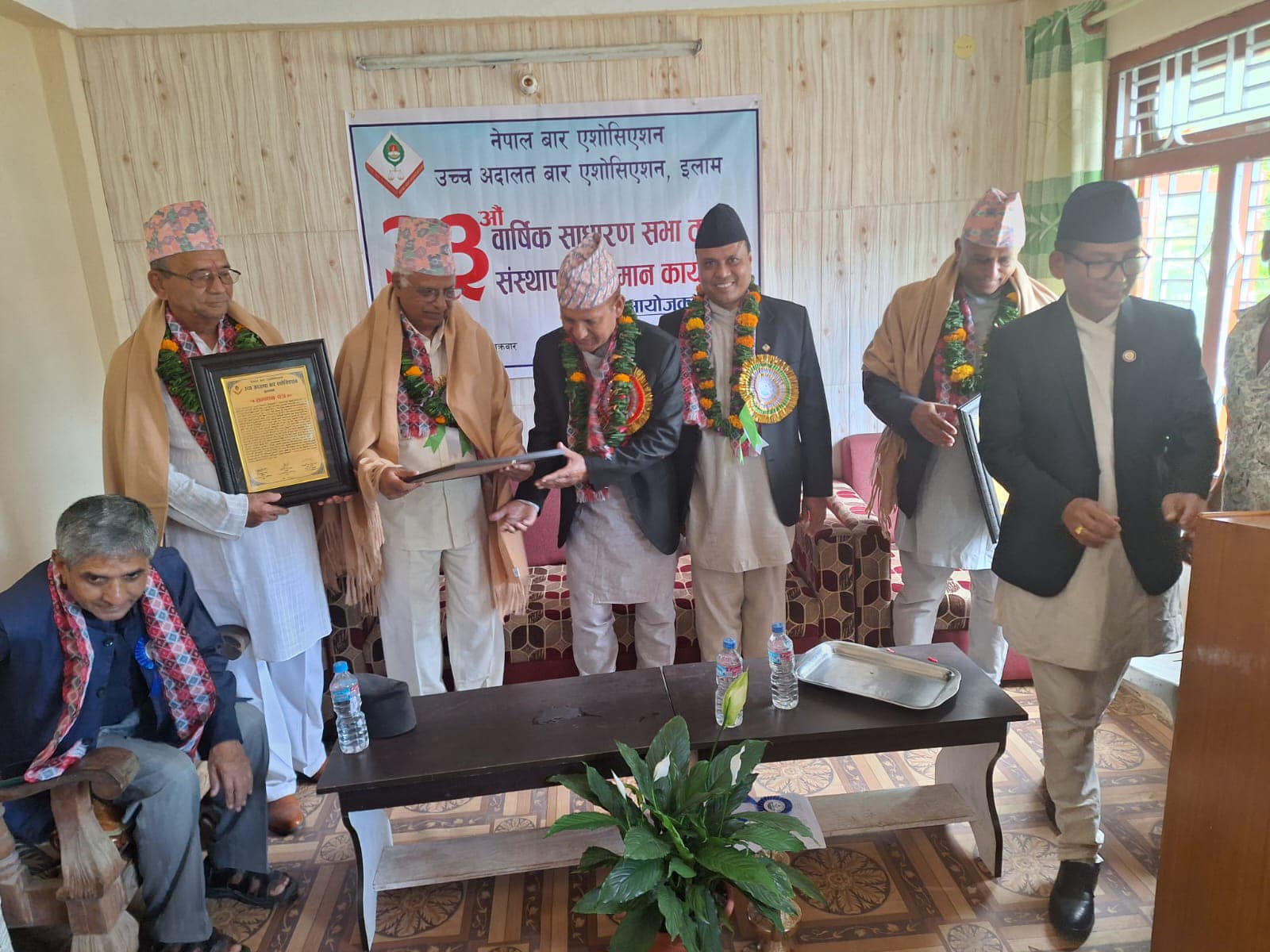 साधारण सभाका अवसरमा संस्थापकलाई सम्मान