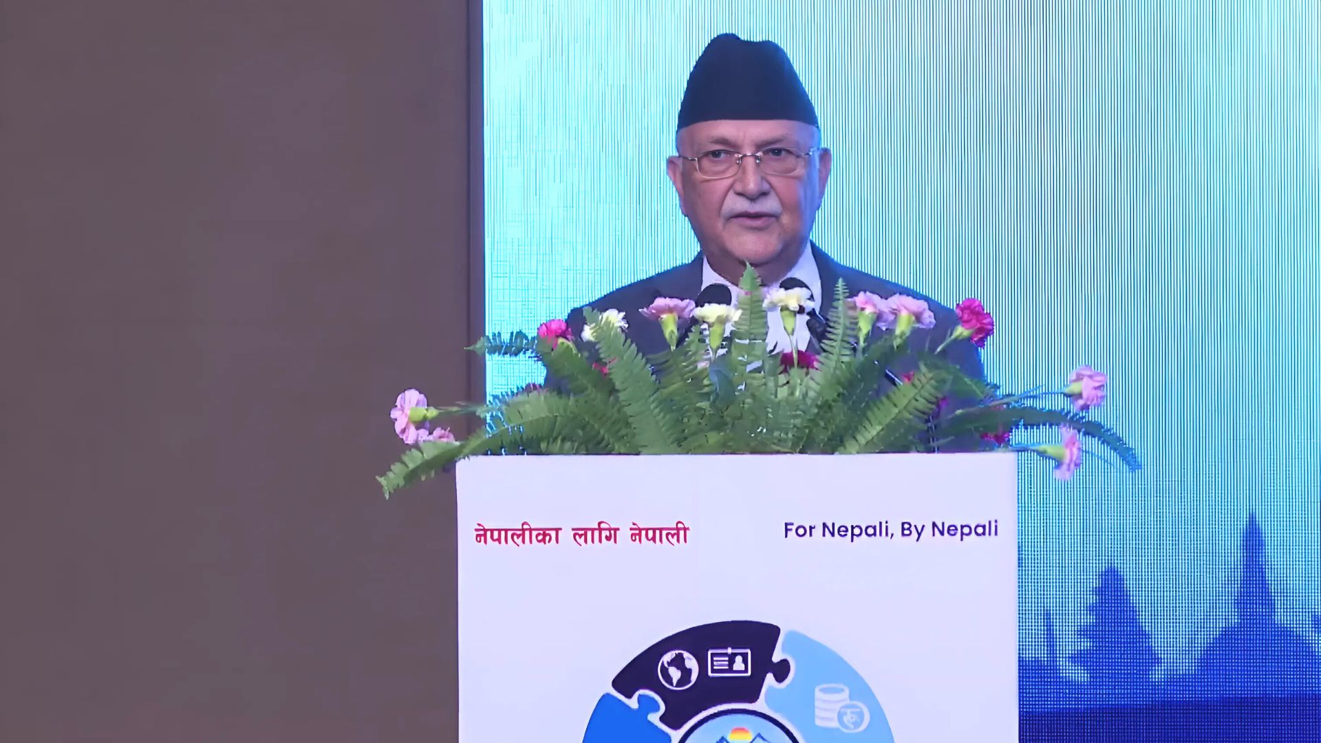 प्रचण्डलाई ओलीको जवाफ: ‘हतियार नचलाए पनि बिसाउने तरिका सिकाउँछौँ’