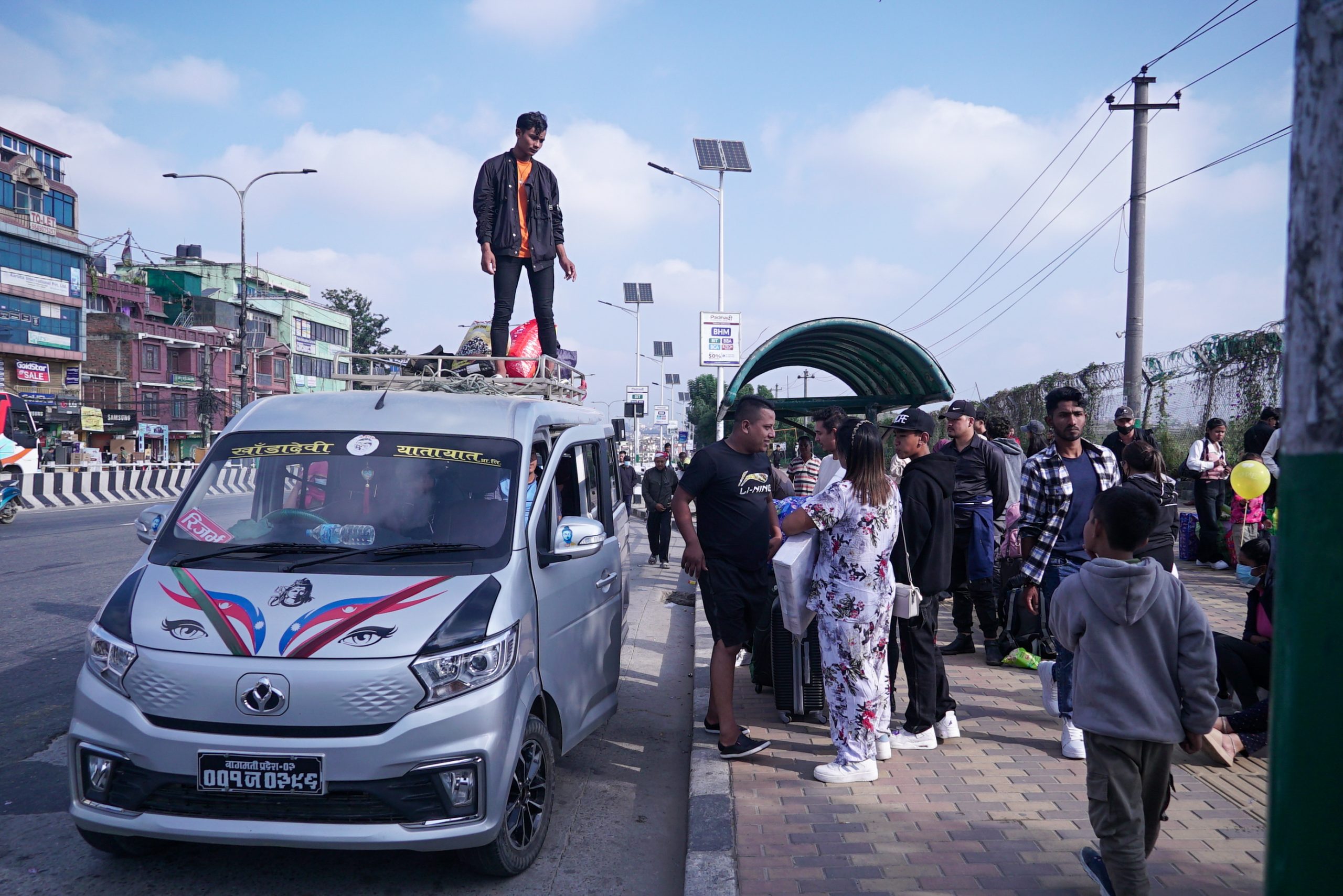 उपत्यकाबाट आठ लाख यात्रु बाहिरिए