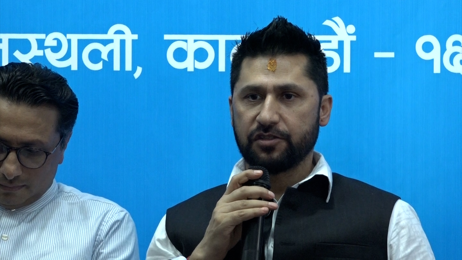 सरकारको आलोचनालाई थाँती राखेर सहयोगको चरणमा आइपुगेका छौं :सभापति लामिछाने