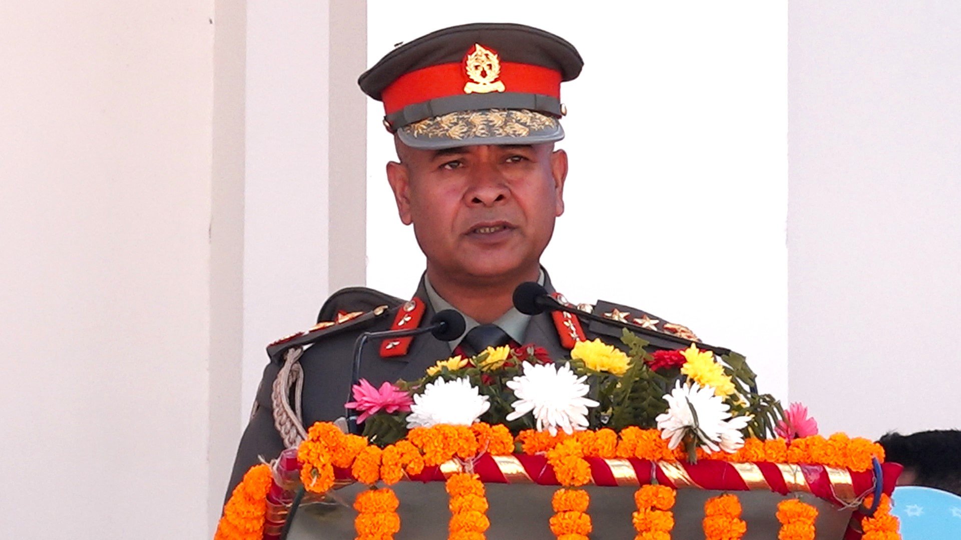 नागरिकप्रति समर्पित भएर खटिन सशस्त्र प्रहरीका महानिरीक्षक अर्यालको निर्देशन