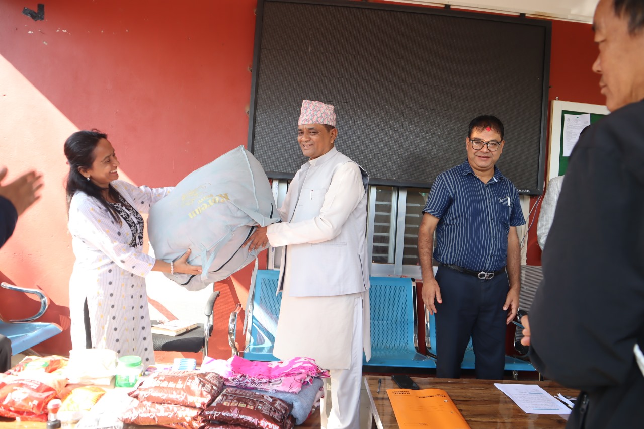 फालेलुङ र फिदिमका तीनसय ८८ पहिरो पीडित परिवारले पाए राहत 