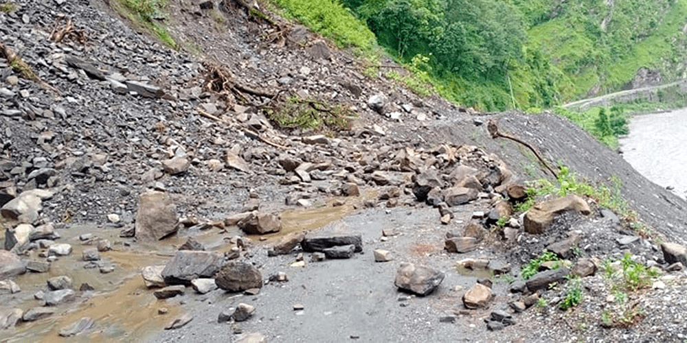 पहिरोले कालीगण्डकी कोरिडोर अवरुद्ध