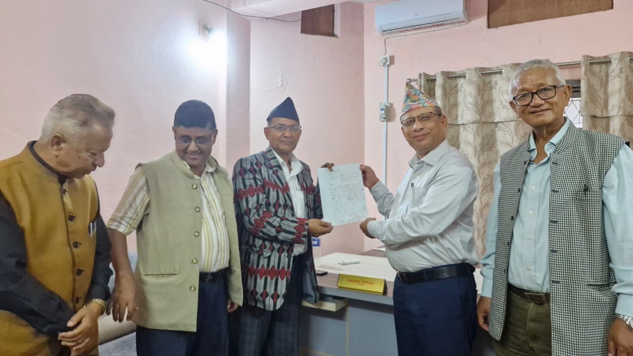 जापान भ्रमण विवाद : पार्टीको जिम्मेवारीबाट आफूलाई हटाउन लीलाबल्लभ अधिकारीको माग