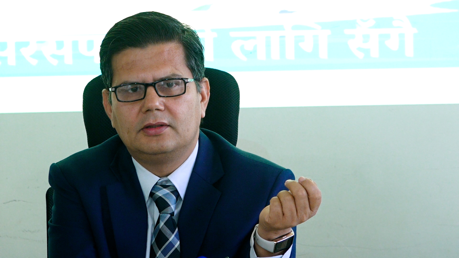हिमालहरू हाम्रो पहिचान हो, यसको रक्षा सबैले मिलेर गर्नुपर्छ : डा. नारायण प्रसाद रेग्मी