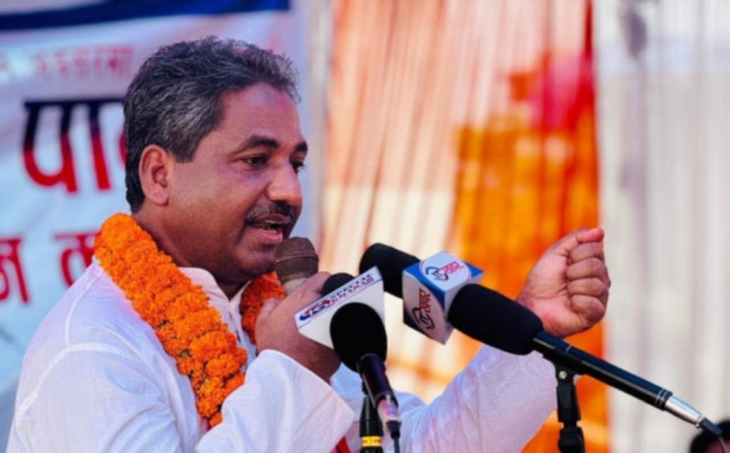 विद्यार्थीको अनुपातअनुसार शिक्षकको व्यवस्था गर्न आजपा अध्यक्ष साहको आग्रह