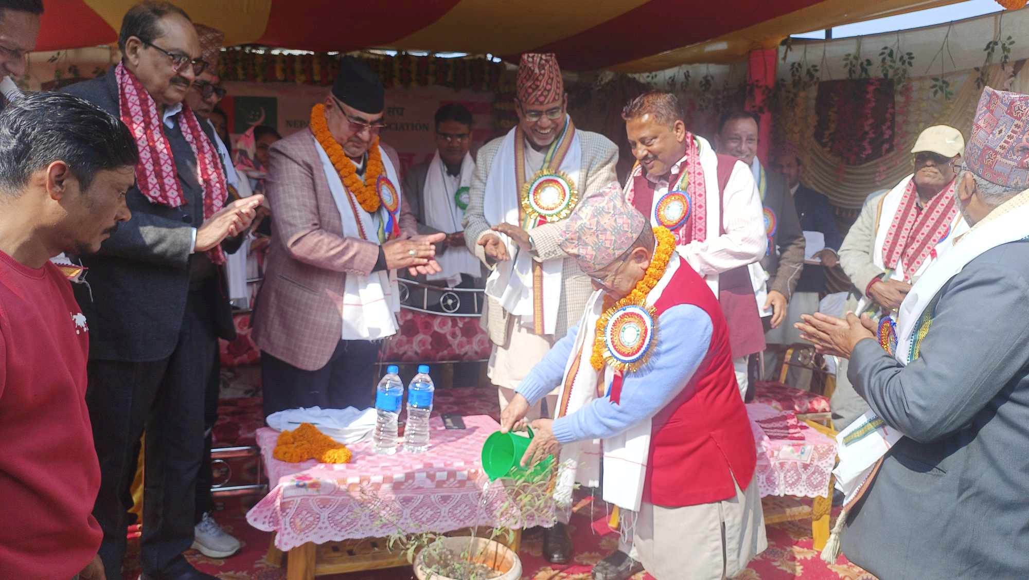 पार्टीको संगठन विस्तारमा मुस्लिम समुदायको योगदान सराहनीय: कांग्रेस उपसभापति खड्का