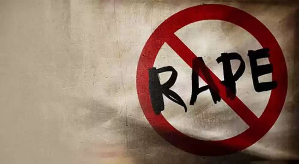 घुम्न जाने भन्दै बोलाएर बलात्कार गरेको आरोपमा दुई जना पक्राउ