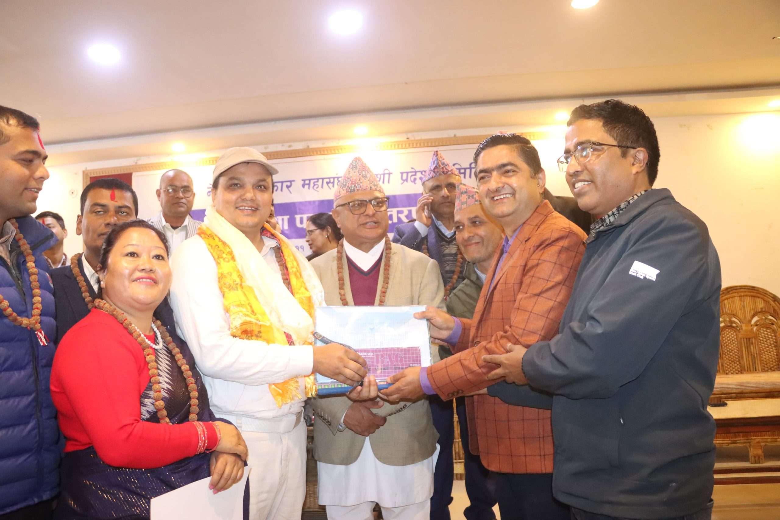 पत्रकार महासंघ कोशीको पदस्थापन सम्पन्न, मुख्यमन्त्री भन्छन्–राम्रो कामको पनि प्रचार गर्नुहोस्