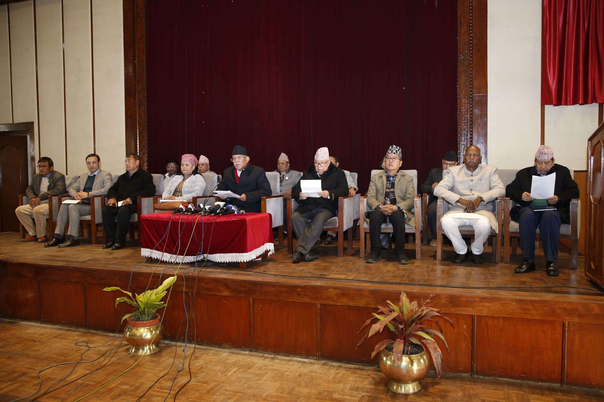 विपक्षी दलहरूले भने – ‘सरकारले भ्रष्टाचारीहरूलाई जोगायो’