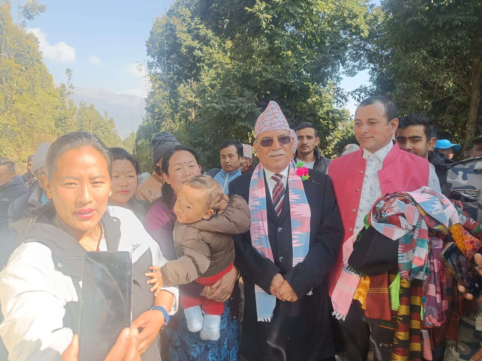 नेकपा माओवादी केन्द्रका अध्यक्ष प्रचण्ड तेह्रथुममा