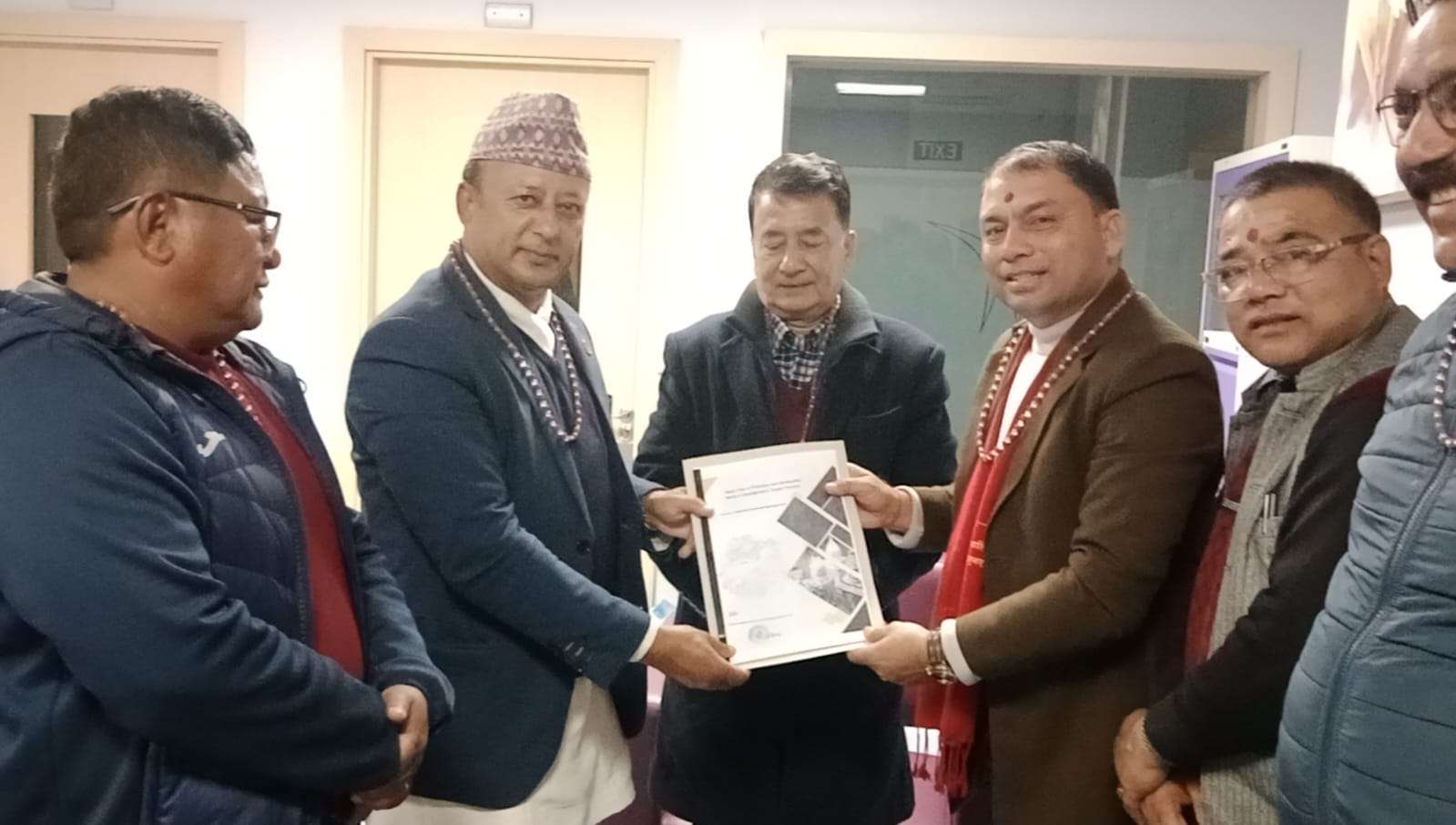 बराहक्षेत्र मन्दिरमा कोशी कटान, नियन्त्रणका लागि उर्जा मन्त्रीलाई बुझाइयो ध्यानाकर्षण