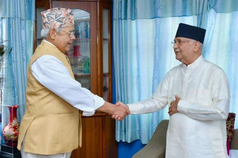एमालेमै फर्किने तयारीमा वामदेव, ओलीसँग गरे छलफल