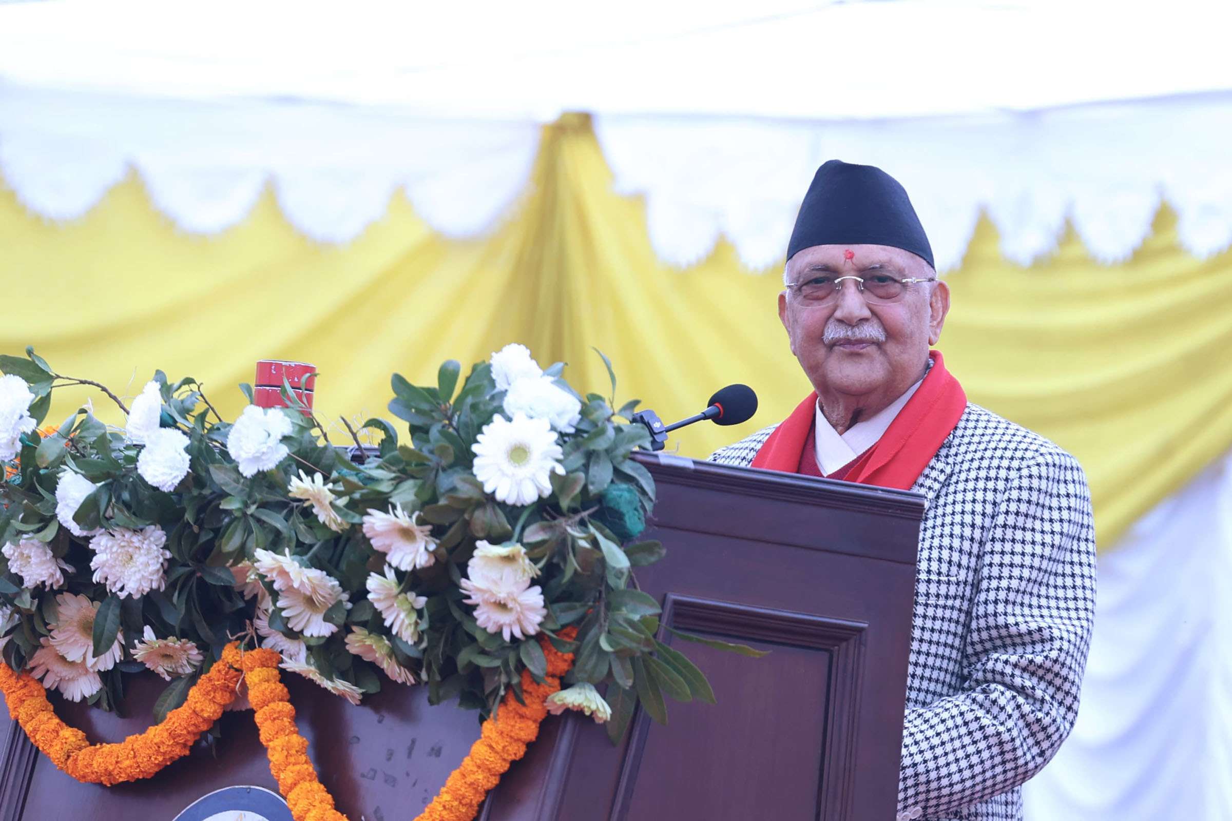 श्रमिकलाई न्यूनतमभन्दा कम पारिश्रमिक दिए दण्डनीय हुन्छ : प्रधानमन्त्री ओली