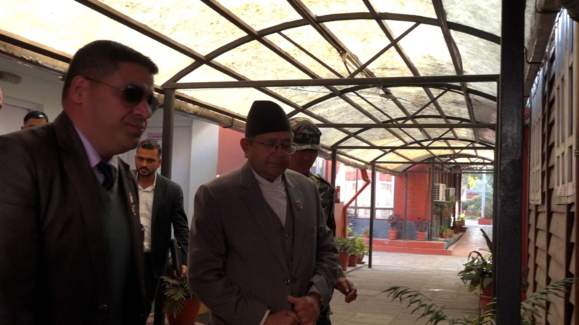 सभामुख घिमिरेले गरे सचेतकहरूसँग छलफल