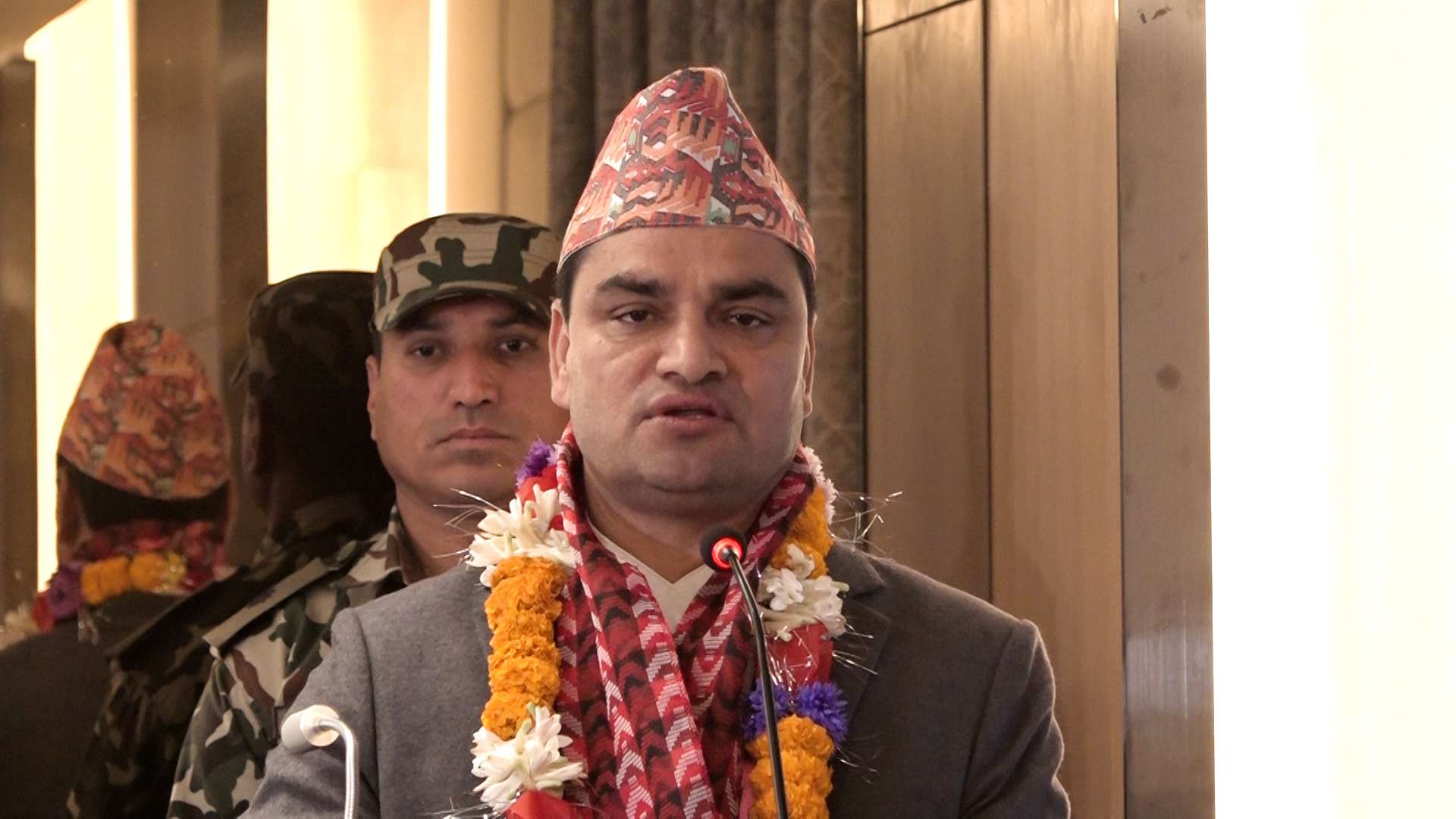 स्वास्थ्य बिमा कार्यक्रम रोक्ने अस्पतालको नवीकरण हुँदैनः मन्त्री पौडेल