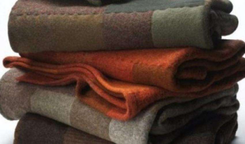 तीन सय विपन्न परिवारलाई कम्बल वितरण