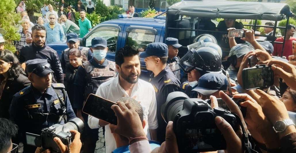 रवि लामिछानेलाई थुनामा राख्ने आदेश सर्वोच्चबाट सदर