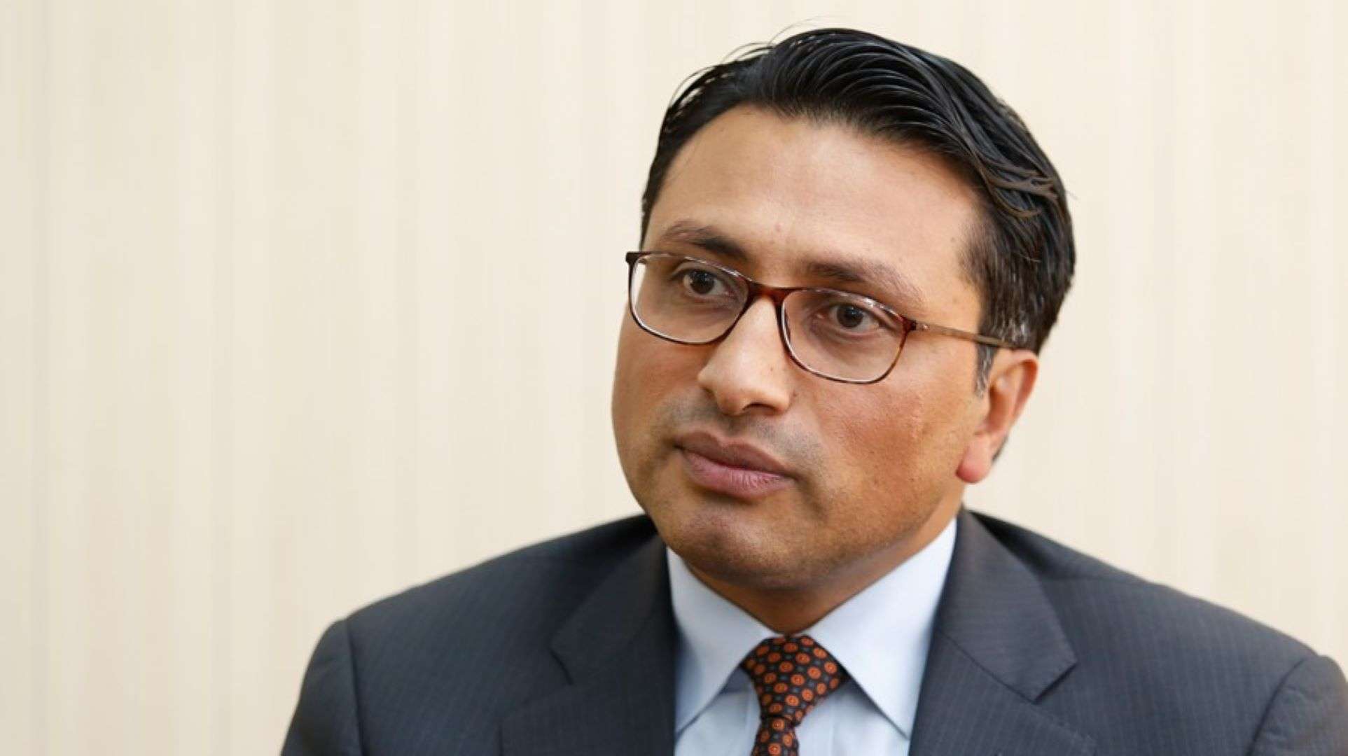 नेपालमा जनसंख्या घटेको होइन, कर तिर्ने युवा विदेशिएको चिन्ता हो : स्वर्णिम वाग्ले