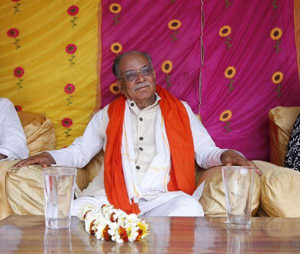 बालेनको घर पुगेर प्रचण्डले भने - 'सबै मिलेर अधिकार जोगाऔँ, देश बनाऔँ'