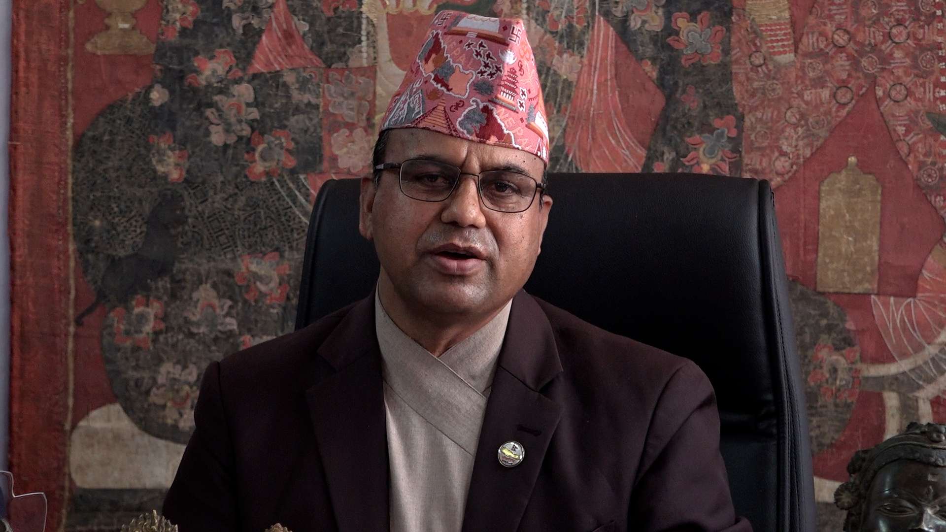नेपालबाट चोरी भएका सम्पदाहरू नेपालीहरूले नै फर्काउन सक्छन् : मन्त्री पाण्डे
