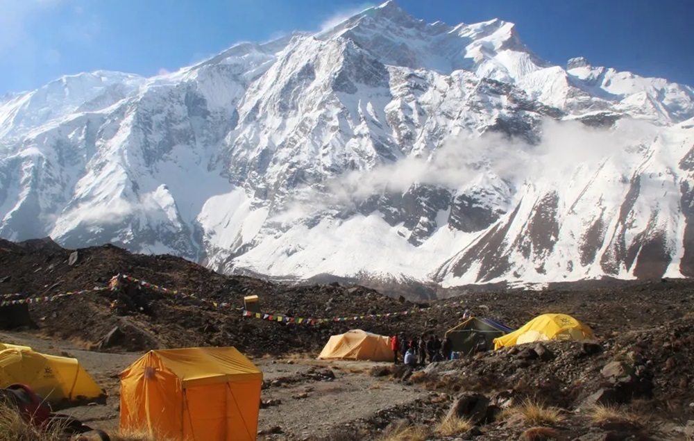 अन्नपूर्ण आरोहण सुरु, एकैदिन ३२ आरोही चुचुरोमा