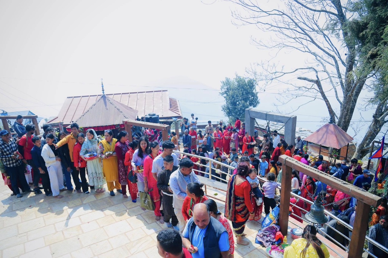 रामनवमीमा सरकारी पूजा गरिने खाँडादेवीमा दर्शनार्थीको भीड