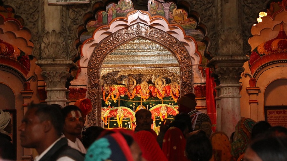 आज चैते दसैँ, शक्तिपीठमा भक्तजनको भीड