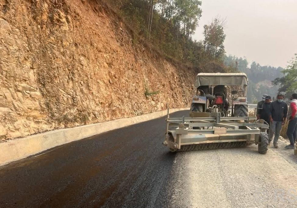 काभ्रे-कोशीपूर्वका दुई सडक स्तरोन्नति गरिँदै